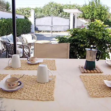 Sofia Bed and Breakfast 3*